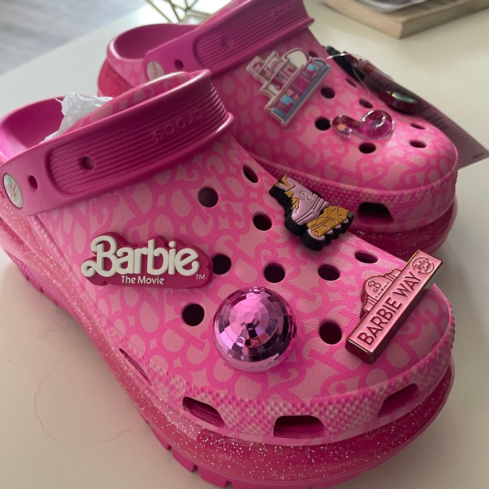 NWT Crocs x Barbie The Movie Mega Crush Clog - Size 7W - IN-HAND